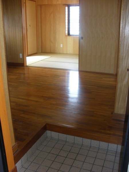3DK RC Apartment for Rent in Haebaru, Okinawa - Thumbnail 2