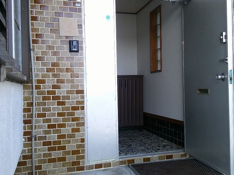 2LDK House for Rent with Garden & 3 Parking in Urasoe Maeda - Thumbnail 2