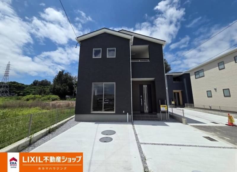 New 4LDK House for Sale in Uruma, Okinawa - Thumbnail 2