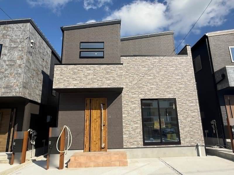 New 4LDK Energy-Efficient House for Sale in Uruma, Okinawa - Thumbnail 2