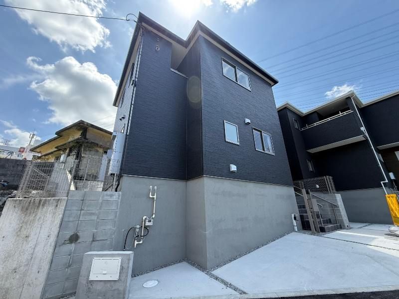 New 3LDK House for Sale in Nakagusuku Village, Okinawa - Thumbnail 3