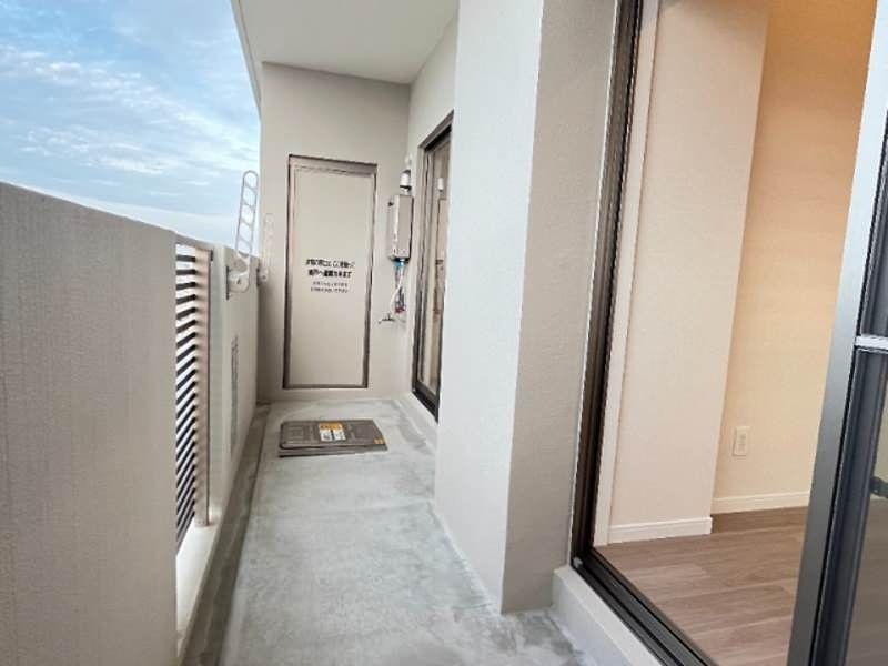 1LDK Apartment for Rent in Misato, Okinawa City - Thumbnail 2