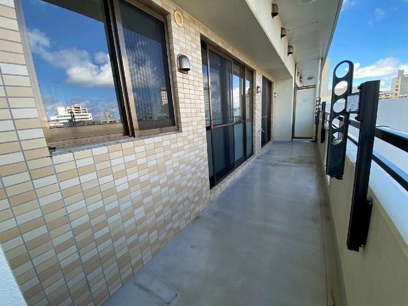 Ocean View 3LDK Apartment in Naha, Okinawa with Full Renovation - Thumbnail 3