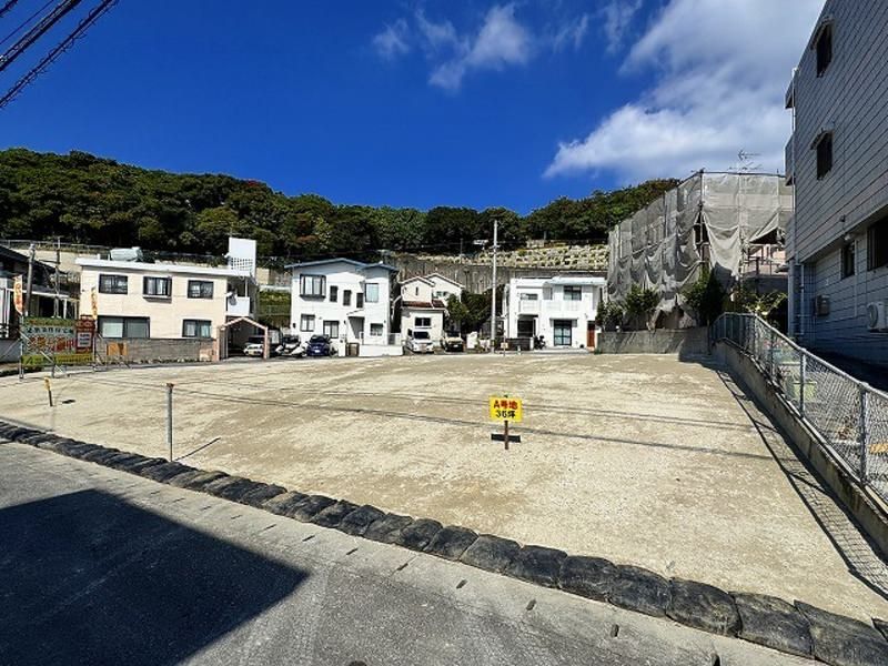 Building Plot in Tomigusuku, Okinawa with Custom RC Home - Thumbnail 2