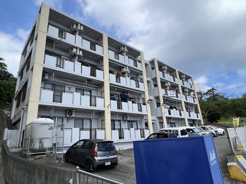 1R Apartment for Rent in Haebaru-cho, Okinawa - Thumbnail 2