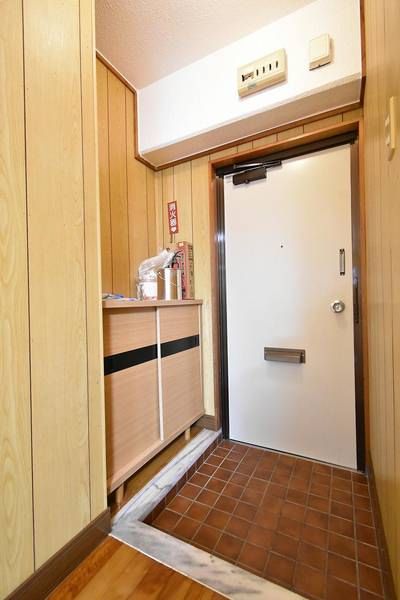 Co-op Niji 2LDK Apartment for Rent in Okinawa City - Thumbnail 2