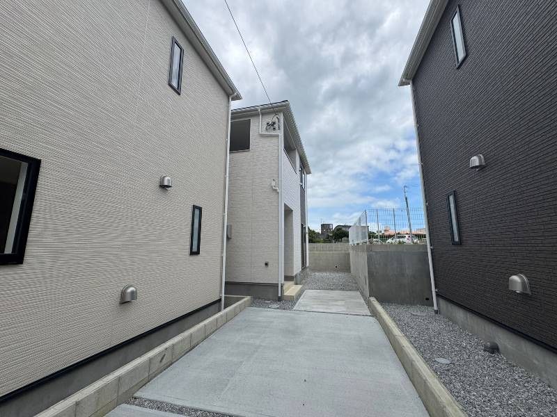 New 4LDK House for Sale in Ginowan, Okinawa - Thumbnail 2