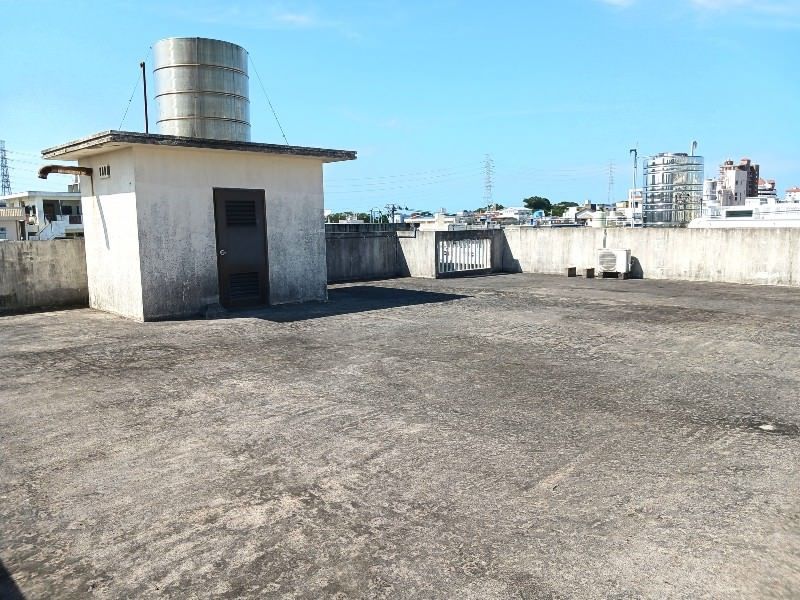 Renovated 3LDK House for Rent in Okinawa City - Thumbnail 2