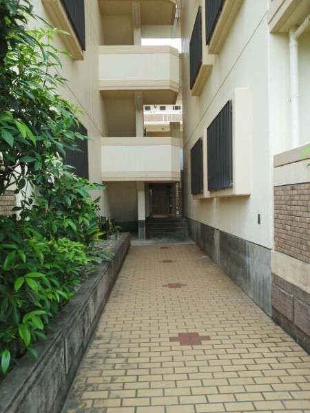 1LDK Apartment for Rent in Mekaru, Naha City, Okinawa - Thumbnail 2