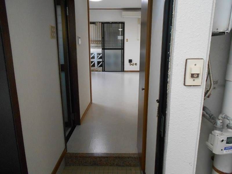 Women-Only 1R Apartment for Rent in Urasoe Miyagi, Okinawa - Thumbnail 2