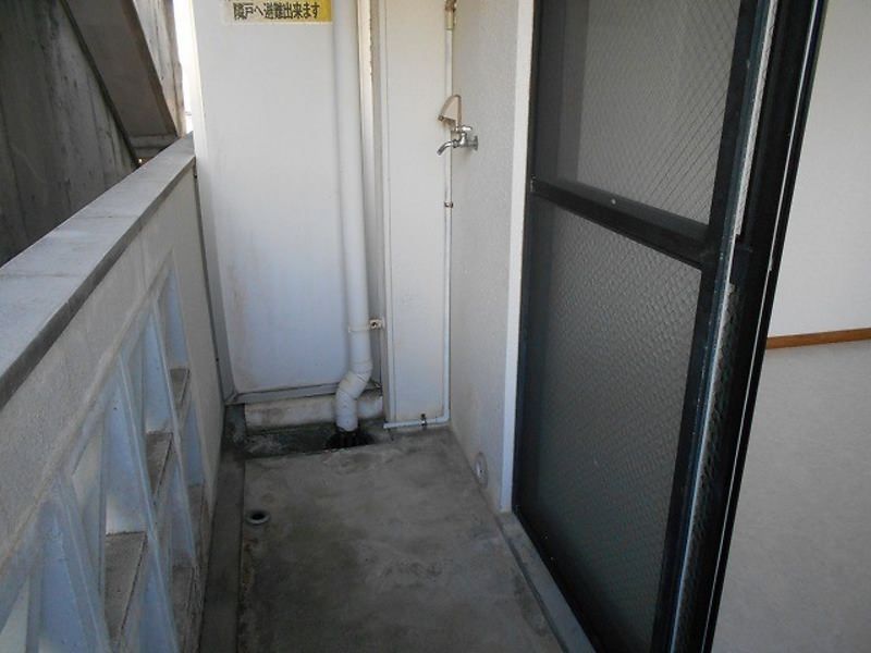 Women-Only 1R Apartment for Rent in Urasoe Miyagi, Okinawa - Thumbnail 3