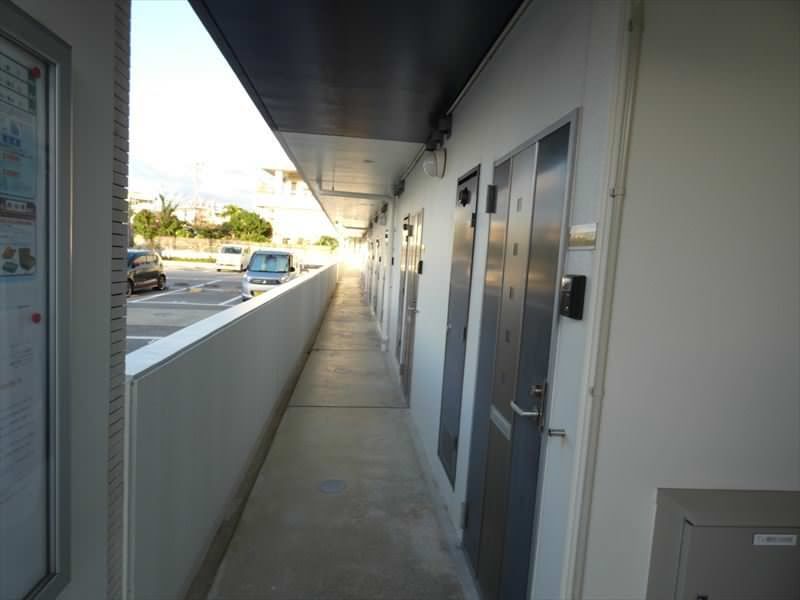 Modern 1K Apartment for Rent in Yomitan Village, Okinawa - Thumbnail 2