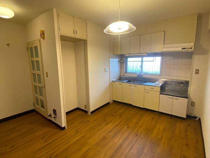 2DK Apartment for Rent in Ginowan City, Okinawa - Thumbnail 3