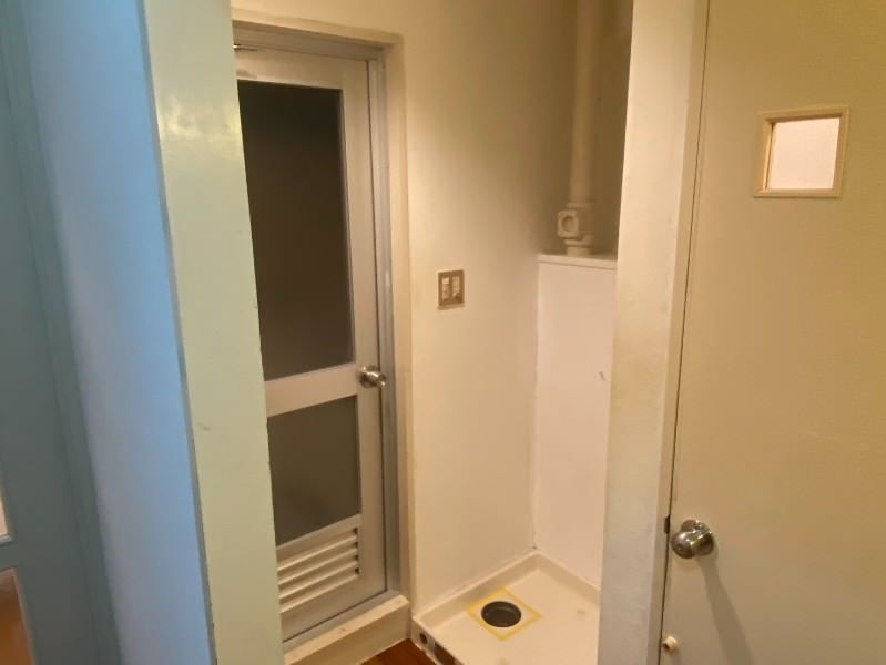 2DK Apartment for Rent in Ginowan City, Okinawa - Thumbnail 2