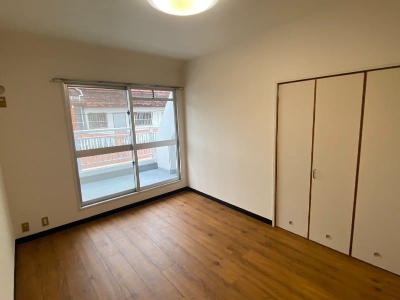 2DK Apartment for Rent in Ginowan City, Okinawa - Thumbnail 4