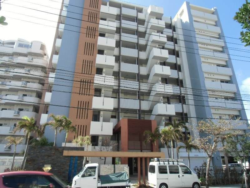 3LDK Apartment for Rent in Chatan, Okinawa - Image 1