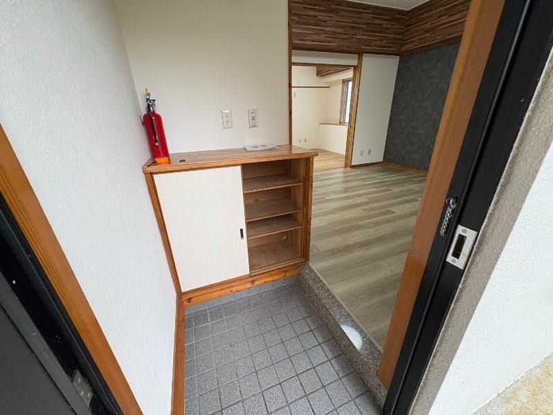 Annex Higa 2LDK Apartment for Rent in Urasoe, Okinawa - Thumbnail 2