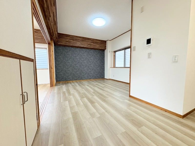 Annex Higa 2LDK Apartment for Rent in Urasoe, Okinawa - Thumbnail 3