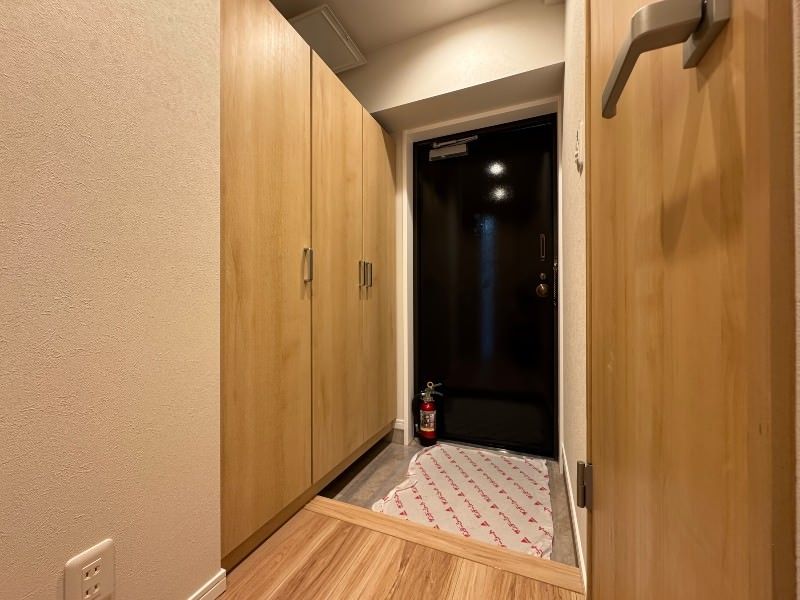 2LDK Apartment for Sale in Naha, Okinawa - 57.6 sqm - Thumbnail 3