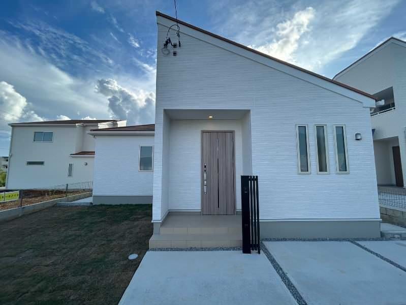 New 2025 3LDK Wooden House for Sale in Yomitan Village, Okinawa - Main Image