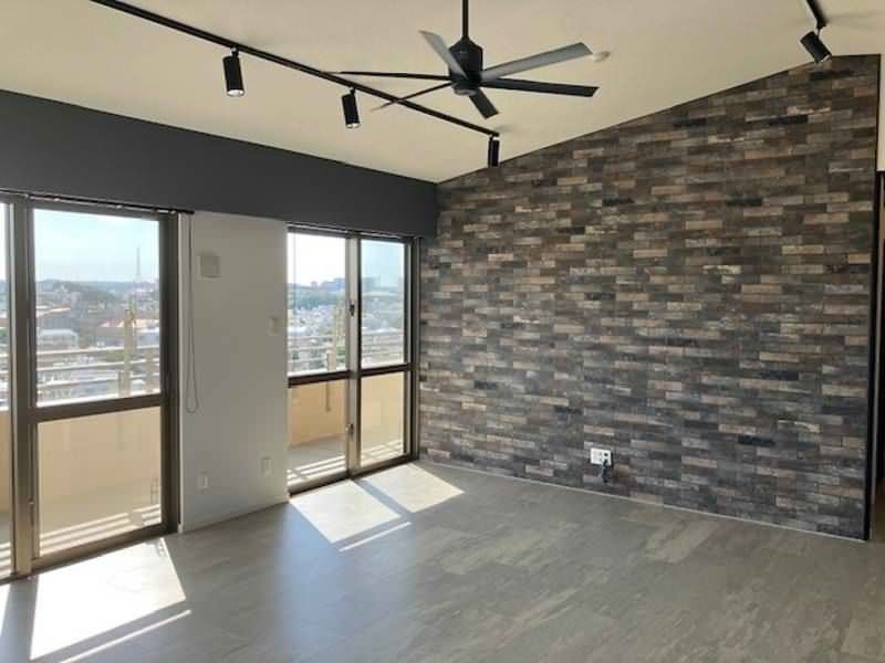 Renovated 2LDK Apartment with Ocean View Near Akamine Station, Naha - Thumbnail 2