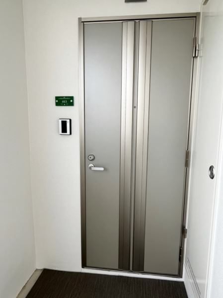 Modern 1DK Apartment with Auto-Lock in Urasoe, Okinawa - Thumbnail 3
