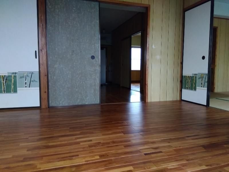 3DK Apartment for Rent in Yomitan Village, Okinawa with Free Internet - Thumbnail 4