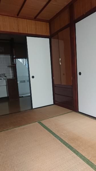 2K Apartment for Rent in Akebono, Naha City - 35,000 Yen - Thumbnail 4