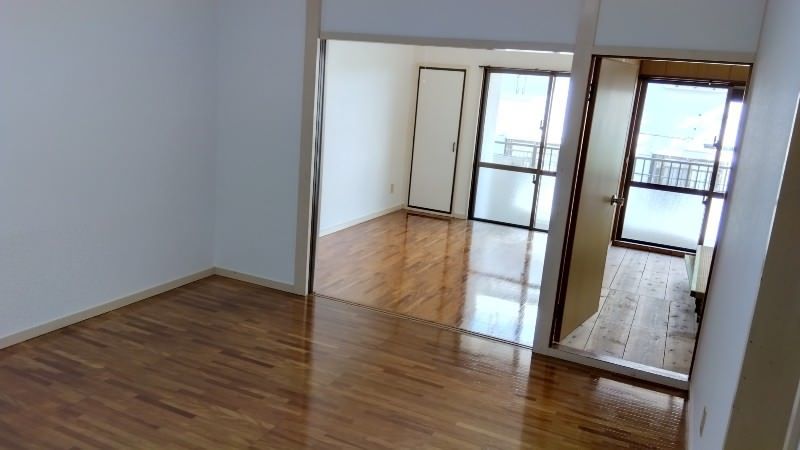 2DK Apartment for Rent in Urasoe City, Okinawa - Thumbnail 3