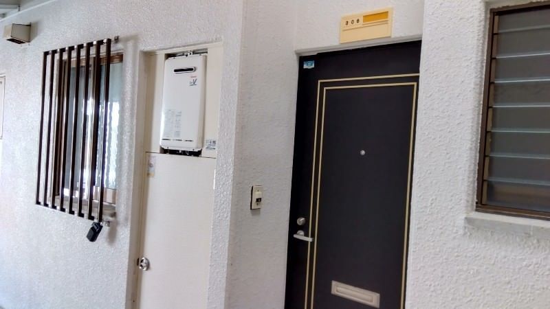 2DK Apartment for Rent in Urasoe City, Okinawa - Thumbnail 2