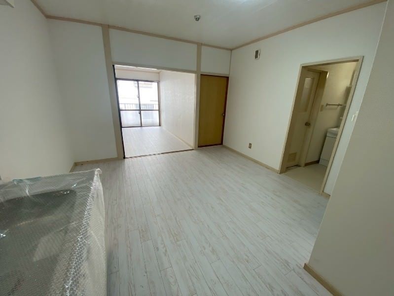 2DK Apartment for Rent in Urasoe City, Okinawa - Thumbnail 4