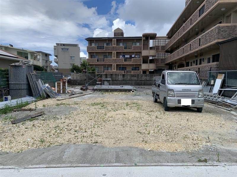 139.5 Tsubo Land for Sale in Shiohira, Itoman, Okinawa - Thumbnail 2
