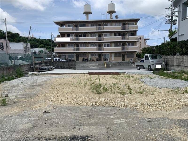 139.5 Tsubo Land for Sale in Shiohira, Itoman, Okinawa - Thumbnail 3