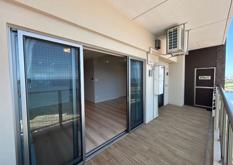 Comfort Ginowan Oceanfront 2LDK Condo with Sea Views for Sale - Thumbnail 3