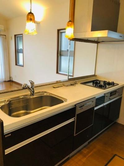 Ocean View RC House in Chinen, Nanjo City - 3LDK with Wooden Deck — Image 1, Nanjo, Okinawa