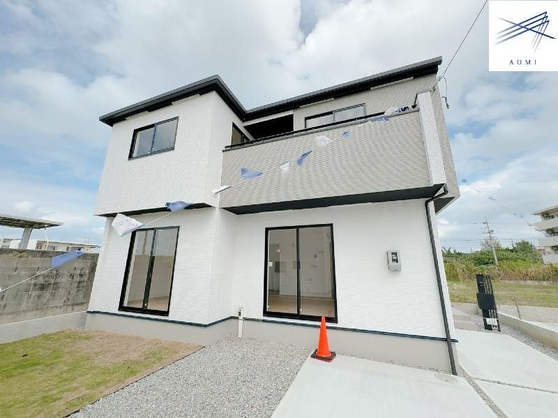 New 4LDK House with Garden in Uruma City, Okinawa - Thumbnail 4