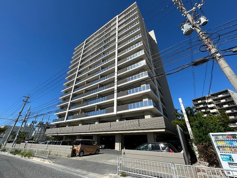 Milco Mansion Okinawa City Yogi Grand Park 2LDK for Sale - Thumbnail 2