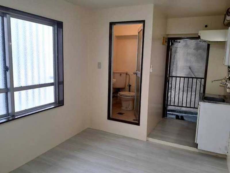 Sakurazaka Heights 1R Apartment for Rent in Naha, Okinawa - Thumbnail 3
