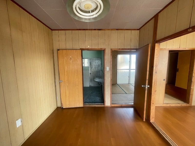 2DK Apartment for Rent in Izu, Urasoe City, Okinawa - Thumbnail 2