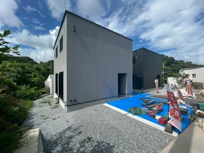 New 2025 4LDK House for Sale in Okinawa City Noborikawa - Thumbnail 3