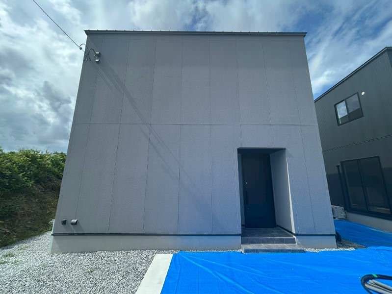 New 2025 4LDK House for Sale in Okinawa City Noborikawa - Image 1