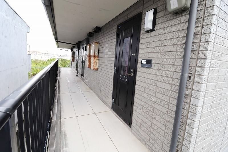 1K Apartment for Rent in Akamichi, Uruma City, Okinawa - Thumbnail 2