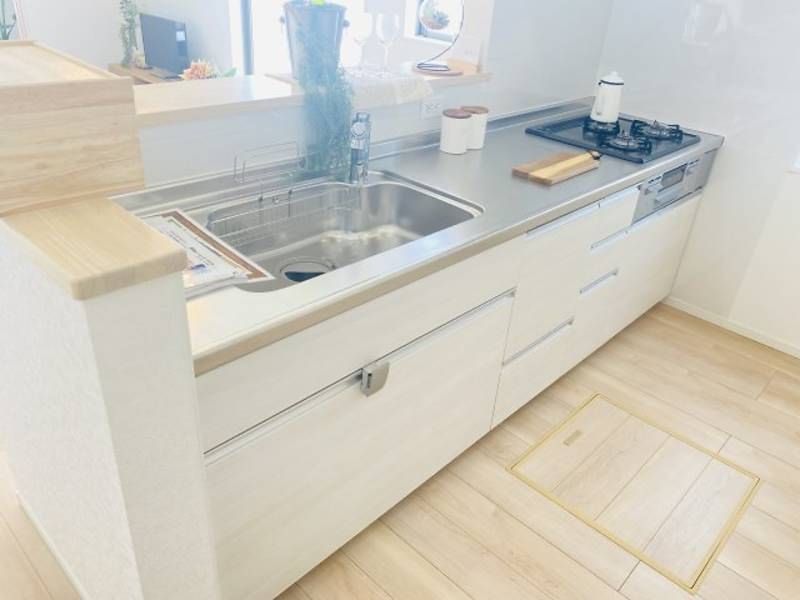 New 2025 4LDK Wooden House in Haebaru, Okinawa - Thumbnail 3