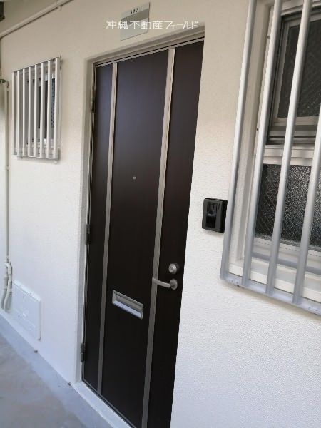1K Apartment for Rent in Tomigusuku, Okinawa - 40,000 JPY - Thumbnail 3