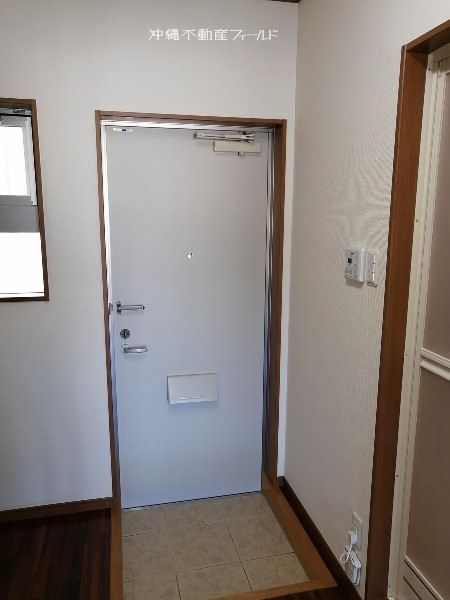 1K Apartment for Rent in Tomigusuku, Okinawa - 40,000 JPY - Thumbnail 4