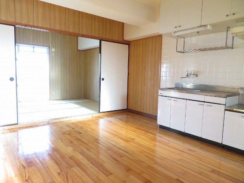 3LDK Apartment for Rent in Yomitan, Okinawa - Thumbnail 4