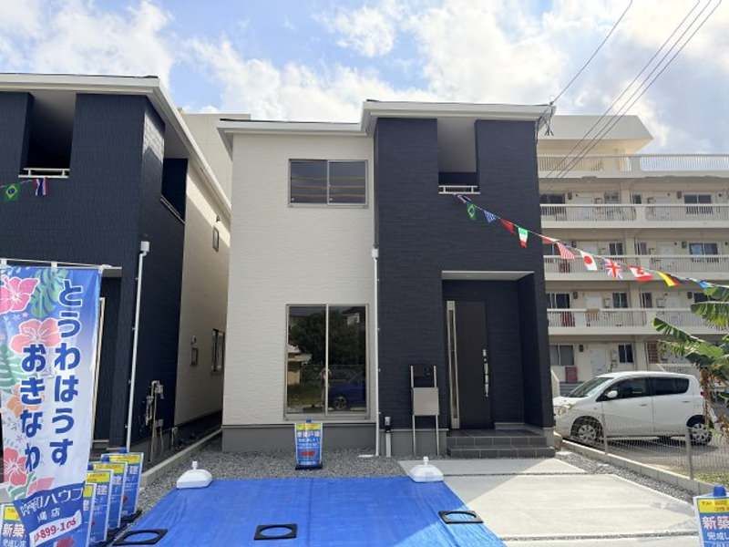 New 4LDK House with Walk-in Closets in Yonabaru, Okinawa - Thumbnail 2