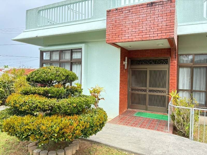 Traditional 5LDK Okinawan Kominka for Rent in Onna Village - Thumbnail 2