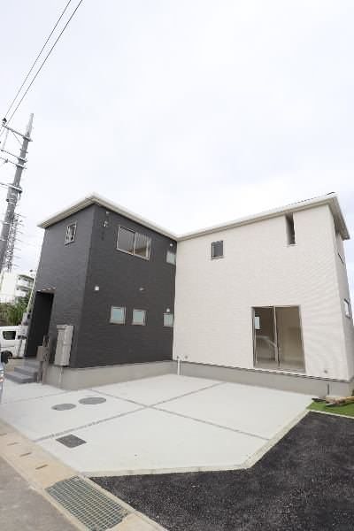 New 4LDK House for Sale in Uruma City, Okinawa - Ribble Garden - Thumbnail 2