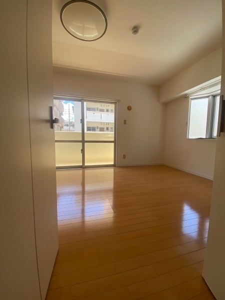 Solare Toyosaki 205 1K Apartment for Rent in Tomigusuku - Thumbnail 4